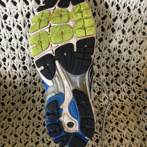 Brooks Ghost 4 DNA Evolution men’s size 11.5. Plenty of life left. Preowned main image 6
